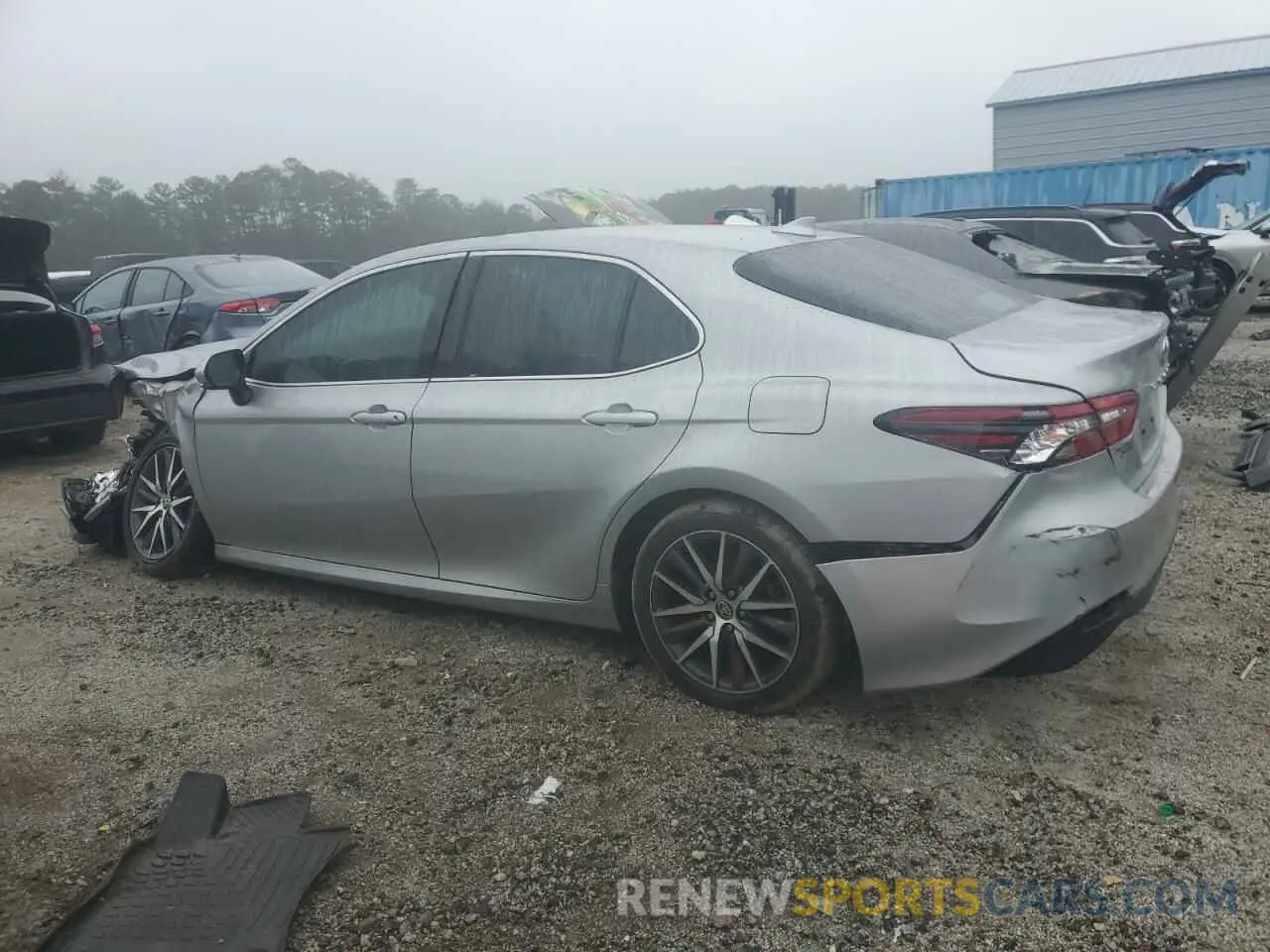 2 fotografías del automóvil dañado 4T1F11AK5NU028742 TOYOTA CAMRY 2022