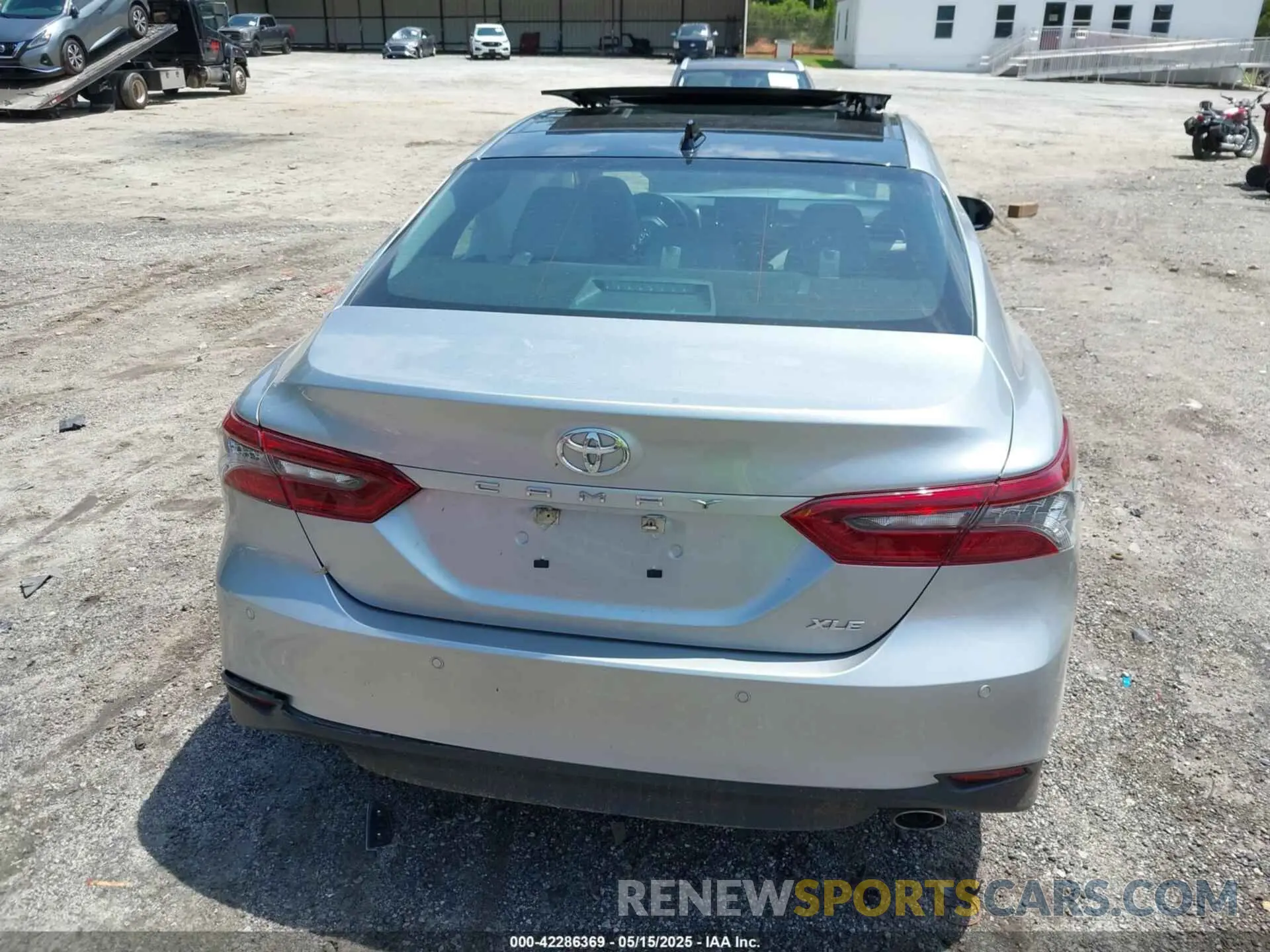 16 fotografías del automóvil dañado 4T1F11AK7NU712529 TOYOTA CAMRY 2022