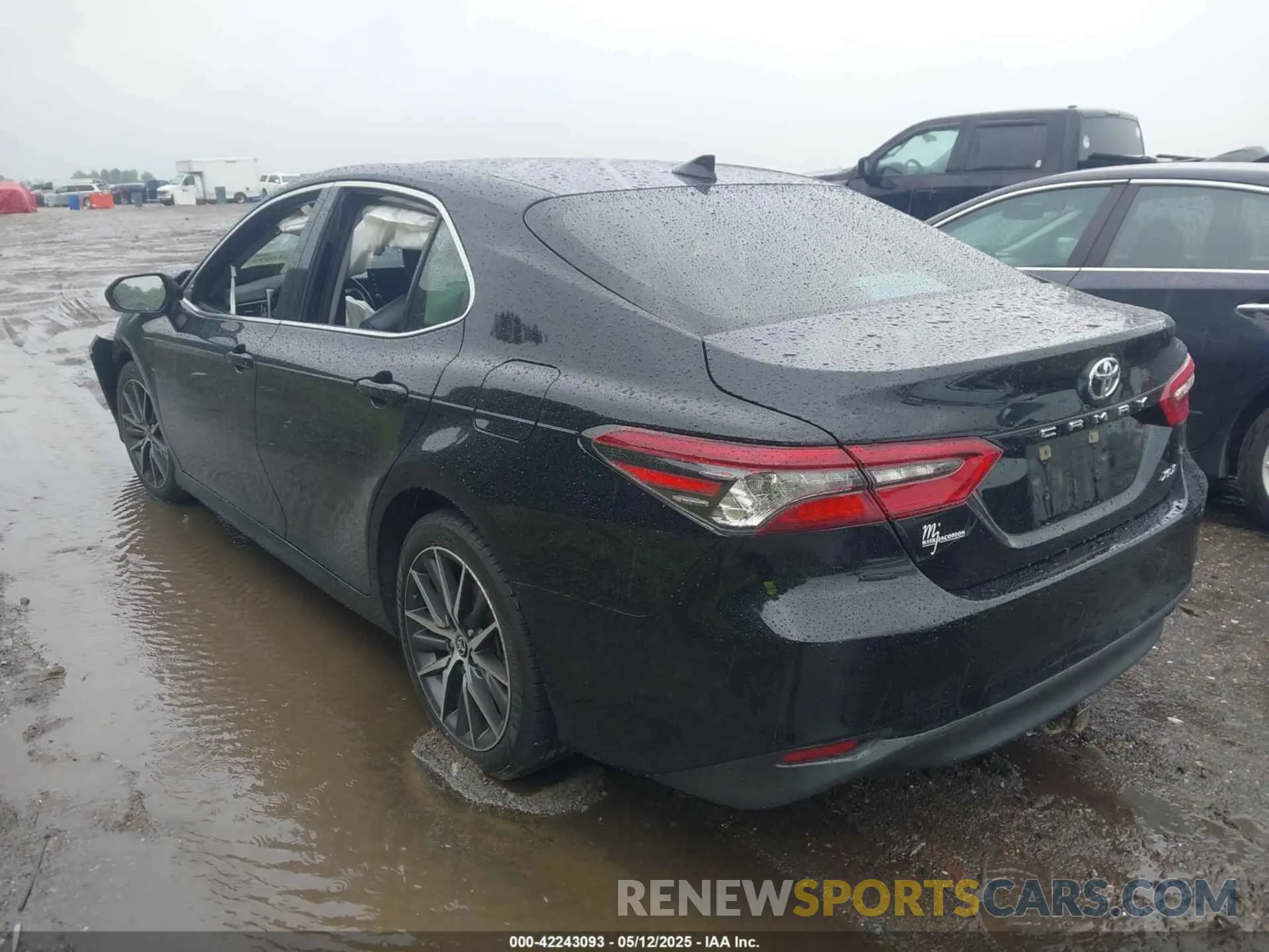 3 fotografías del automóvil dañado 4T1F11AK8NU076638 TOYOTA CAMRY 2022