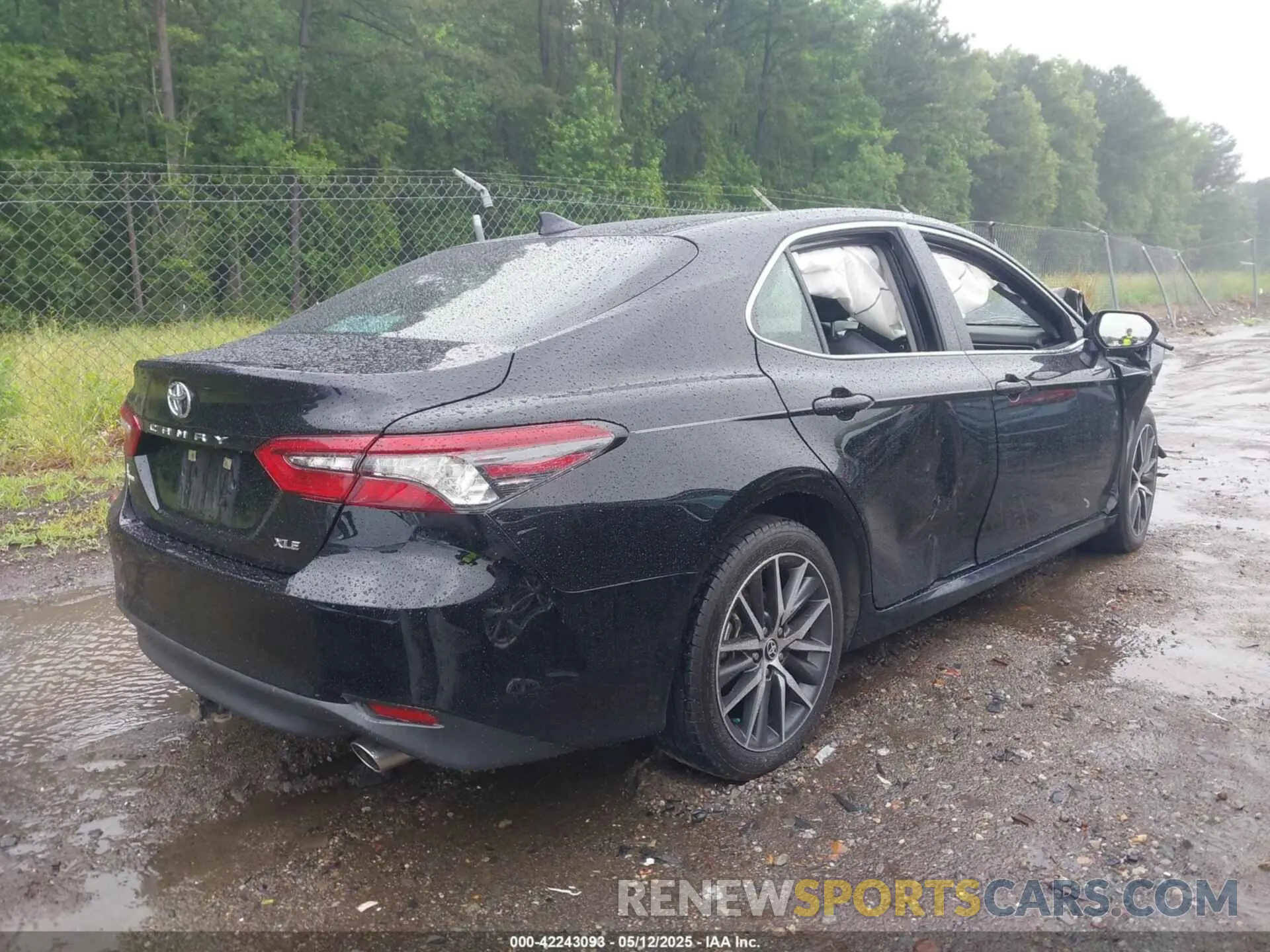 4 fotografías del automóvil dañado 4T1F11AK8NU076638 TOYOTA CAMRY 2022