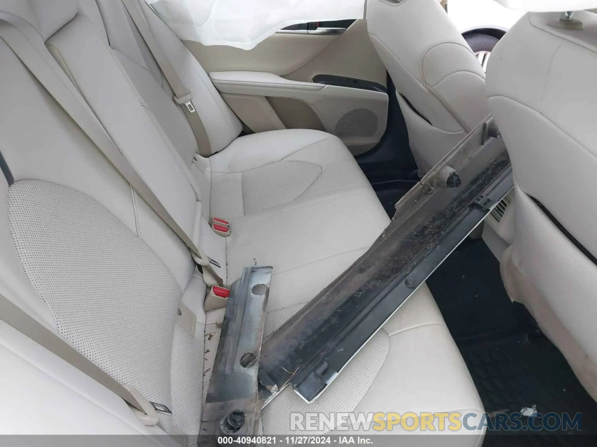 8 fotografías del automóvil dañado 4T1F11AK9NU028078 TOYOTA CAMRY 2022
