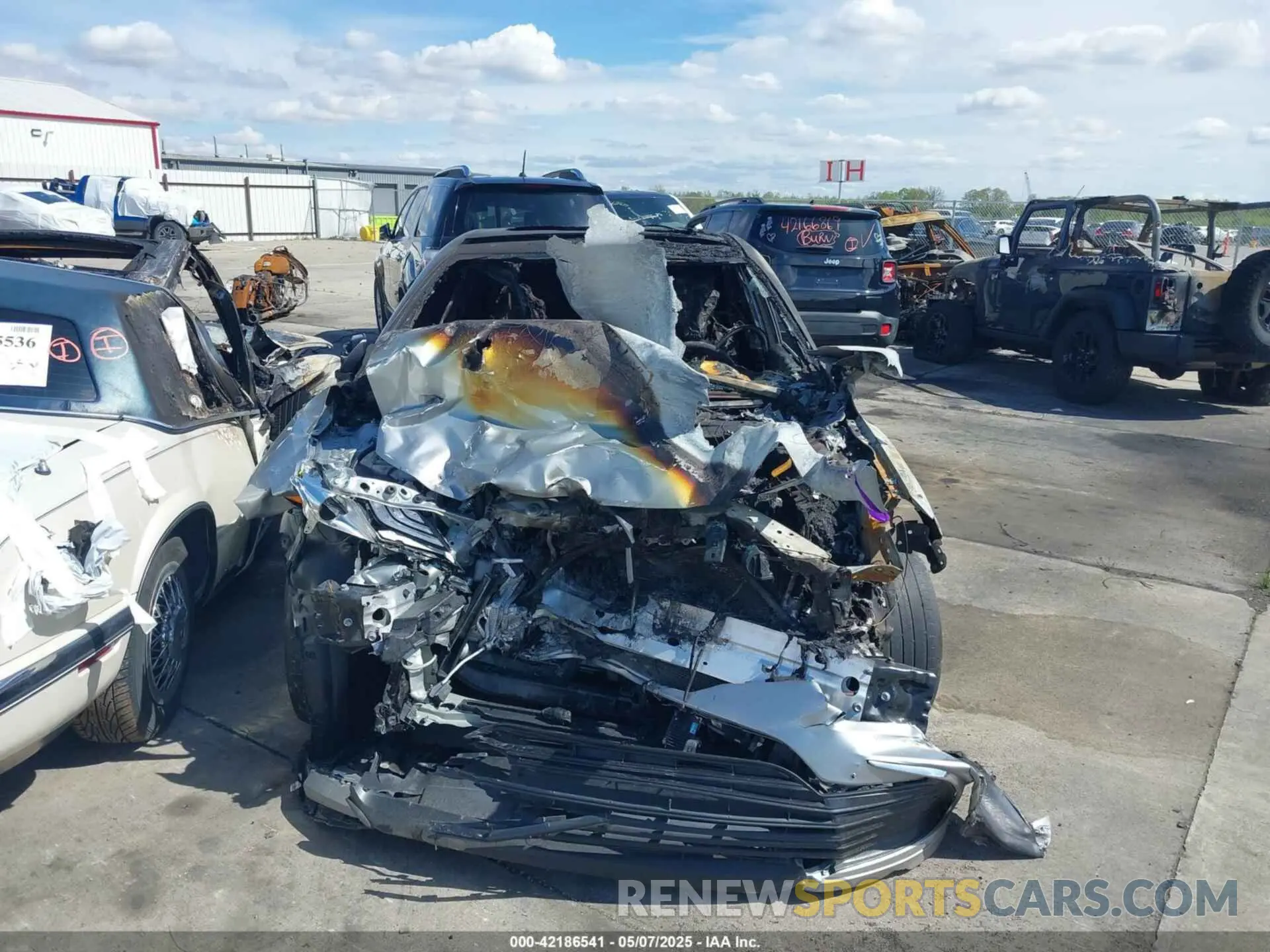 11 fotografías del automóvil dañado 4T1F11BK3NU054495 TOYOTA CAMRY 2022