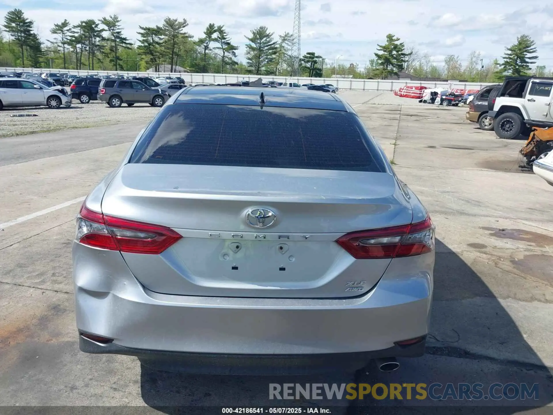 15 fotografías del automóvil dañado 4T1F11BK3NU054495 TOYOTA CAMRY 2022