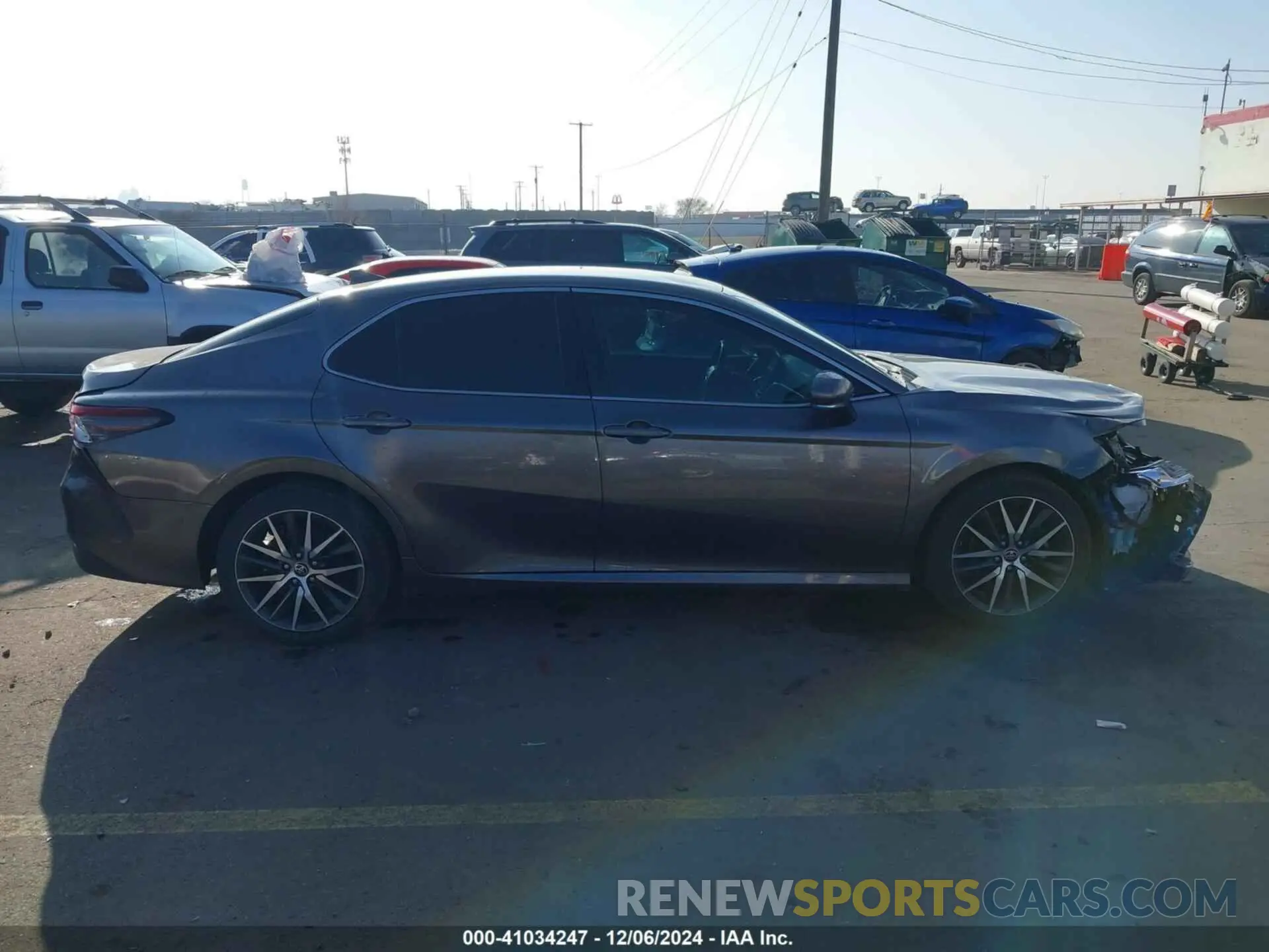 13 fotografías del automóvil dañado 4T1F11BK5NU065076 TOYOTA CAMRY 2022