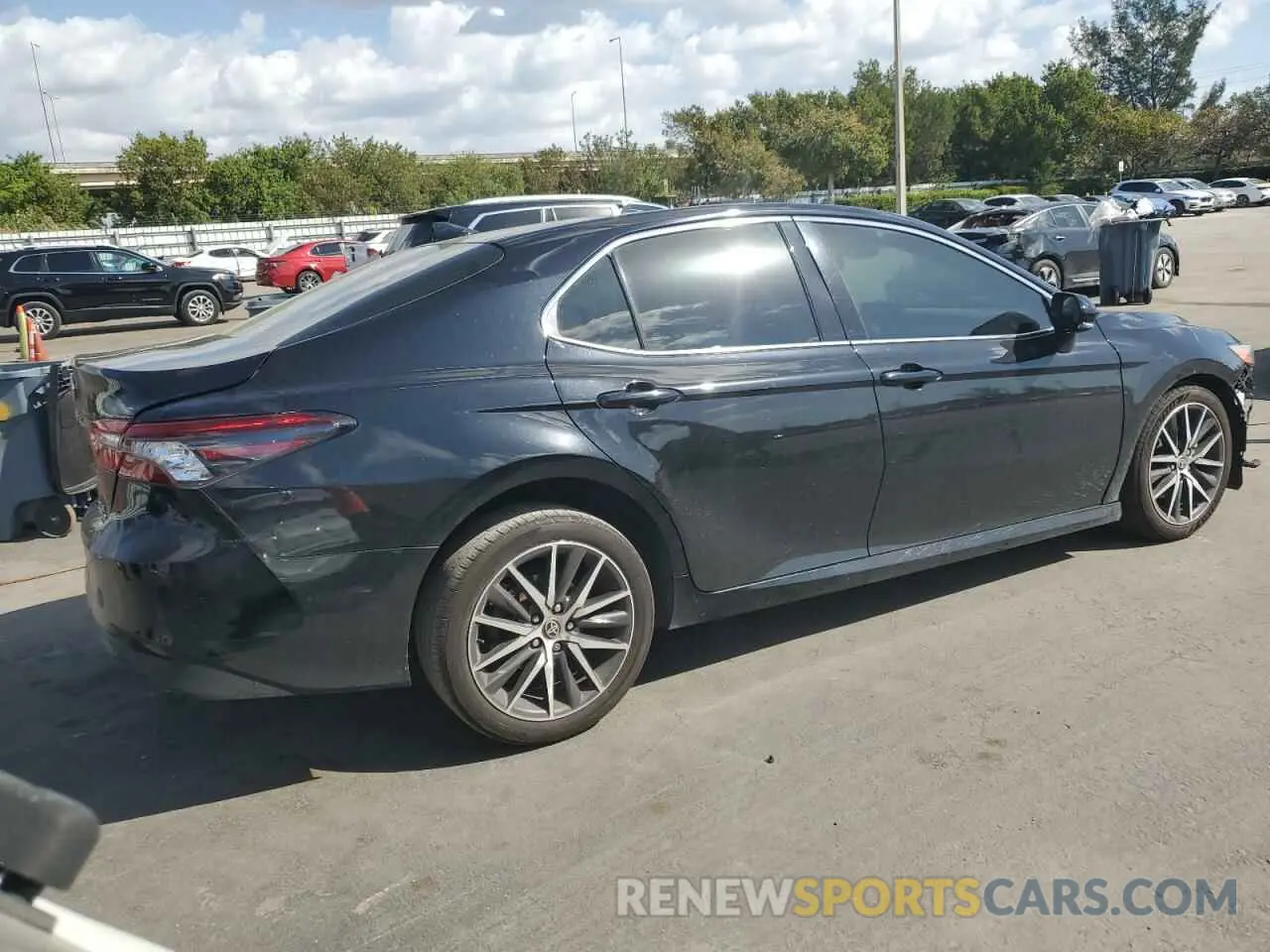 3 fotografías del automóvil dañado 4T1F31AK2NU571217 TOYOTA CAMRY 2022