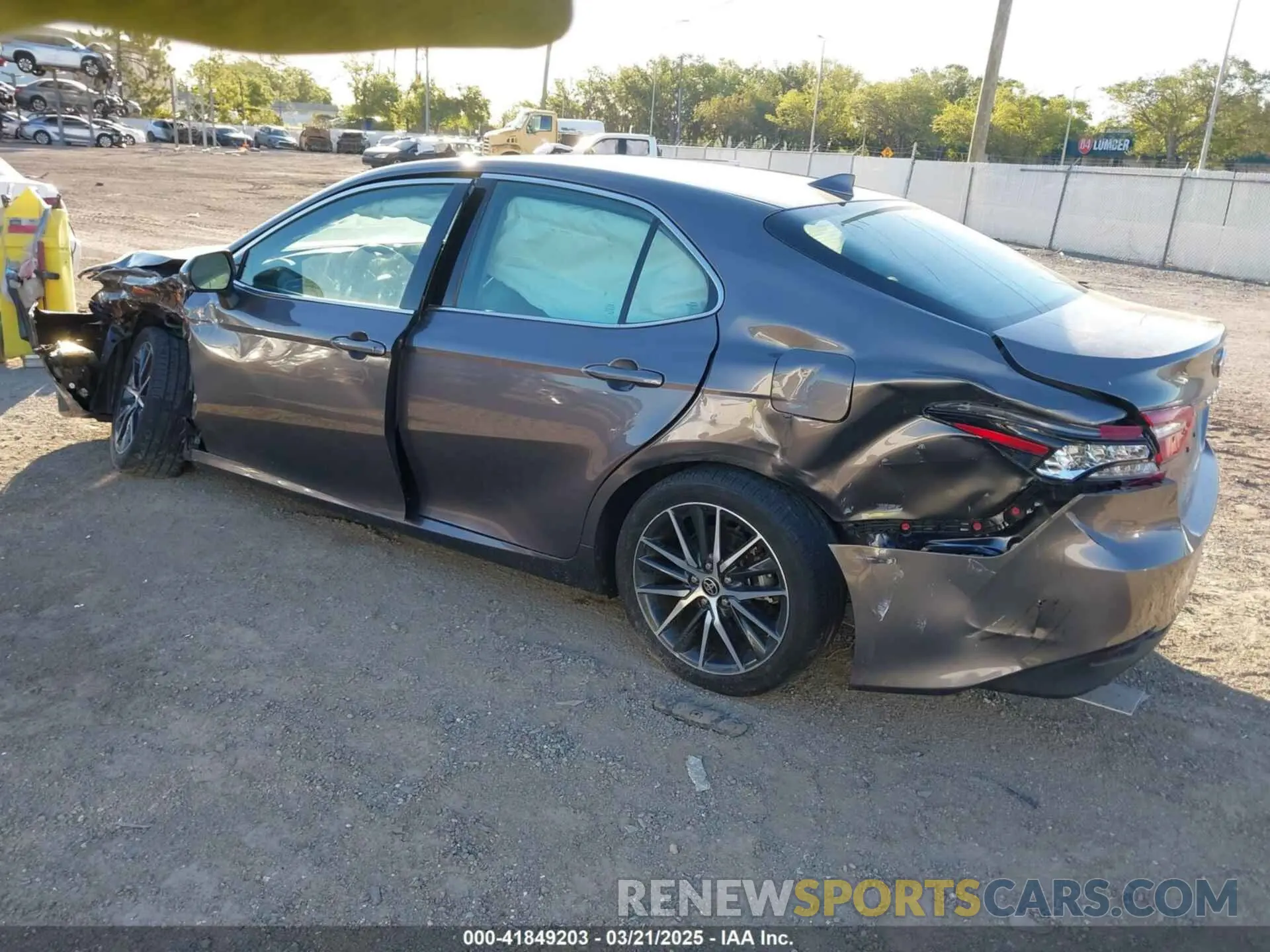 3 fotografías del automóvil dañado 4T1F31AK7NU575845 TOYOTA CAMRY 2022