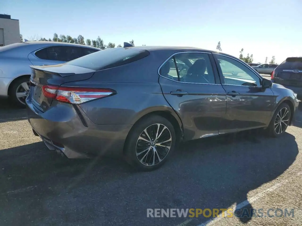 3 fotografías del automóvil dañado 4T1G11AK0NU008807 TOYOTA CAMRY 2022