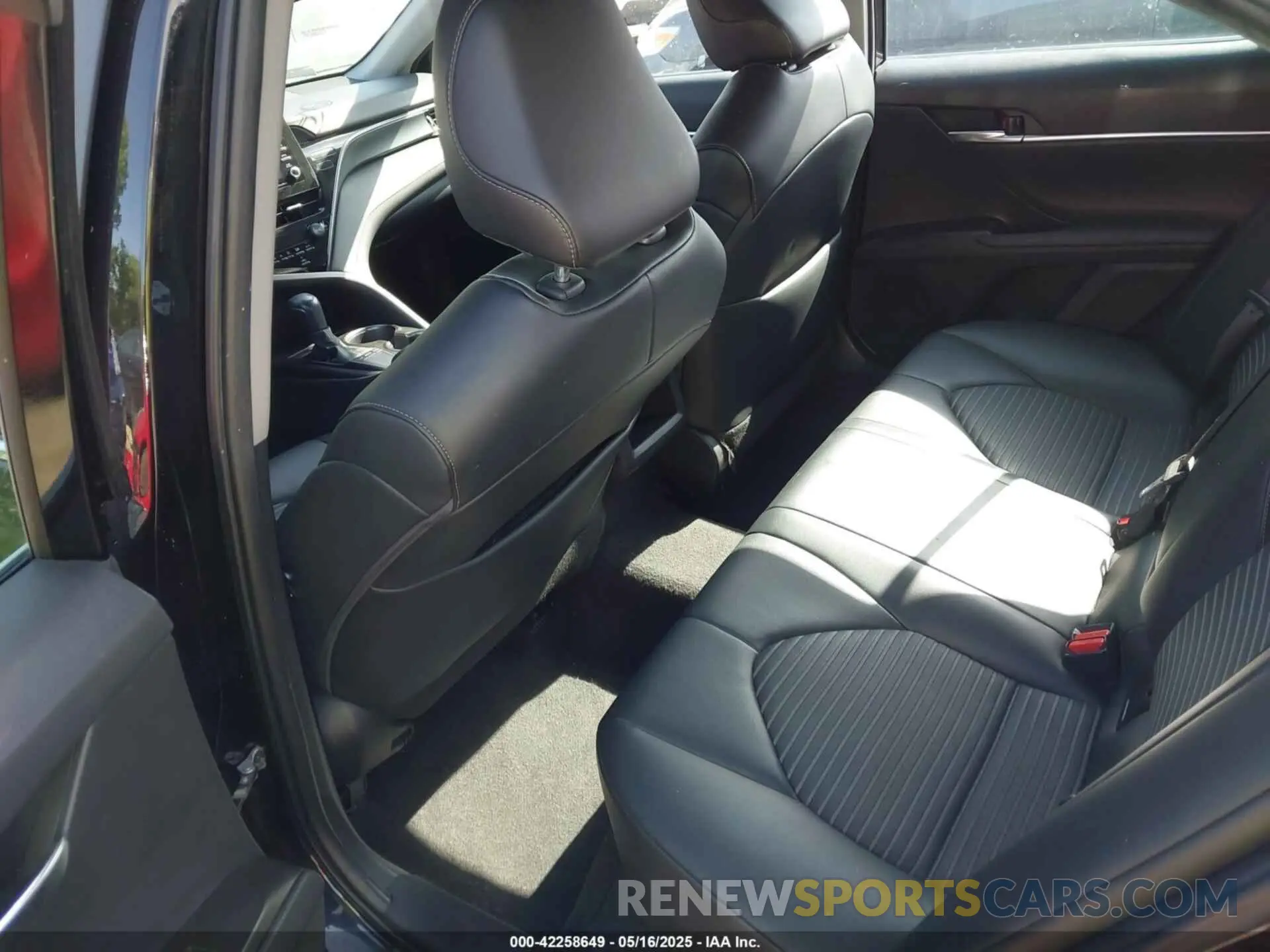 8 fotografías del automóvil dañado 4T1G11AK0NU017605 TOYOTA CAMRY 2022