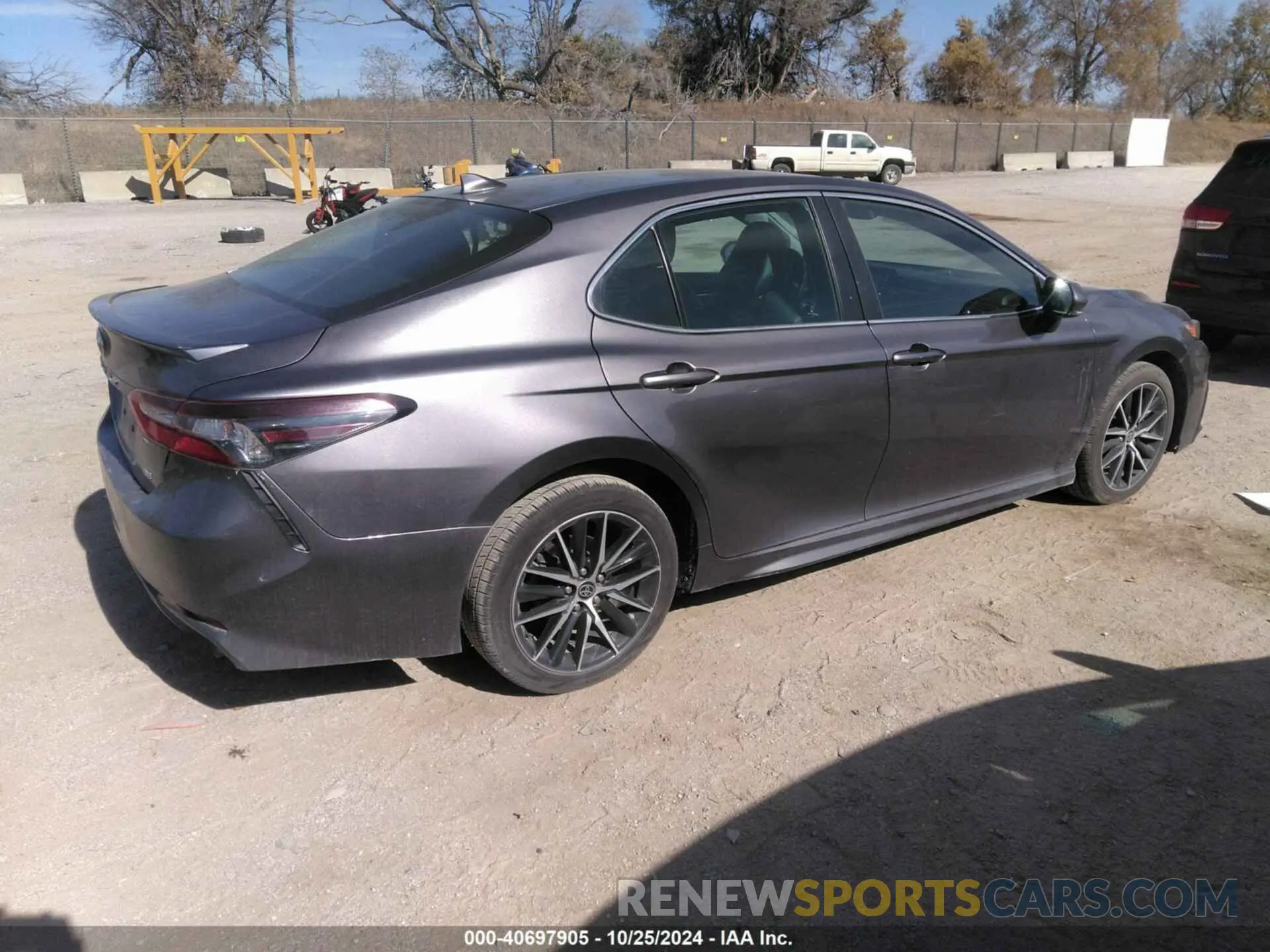 4 fotografías del automóvil dañado 4T1G11AK0NU019158 TOYOTA CAMRY 2022