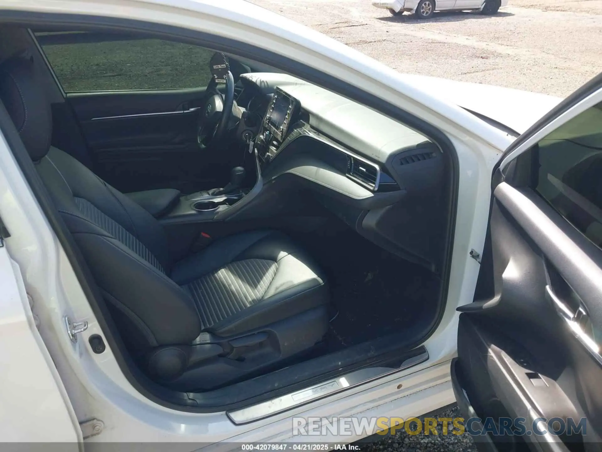 5 fotografías del automóvil dañado 4T1G11AK0NU040494 TOYOTA CAMRY 2022