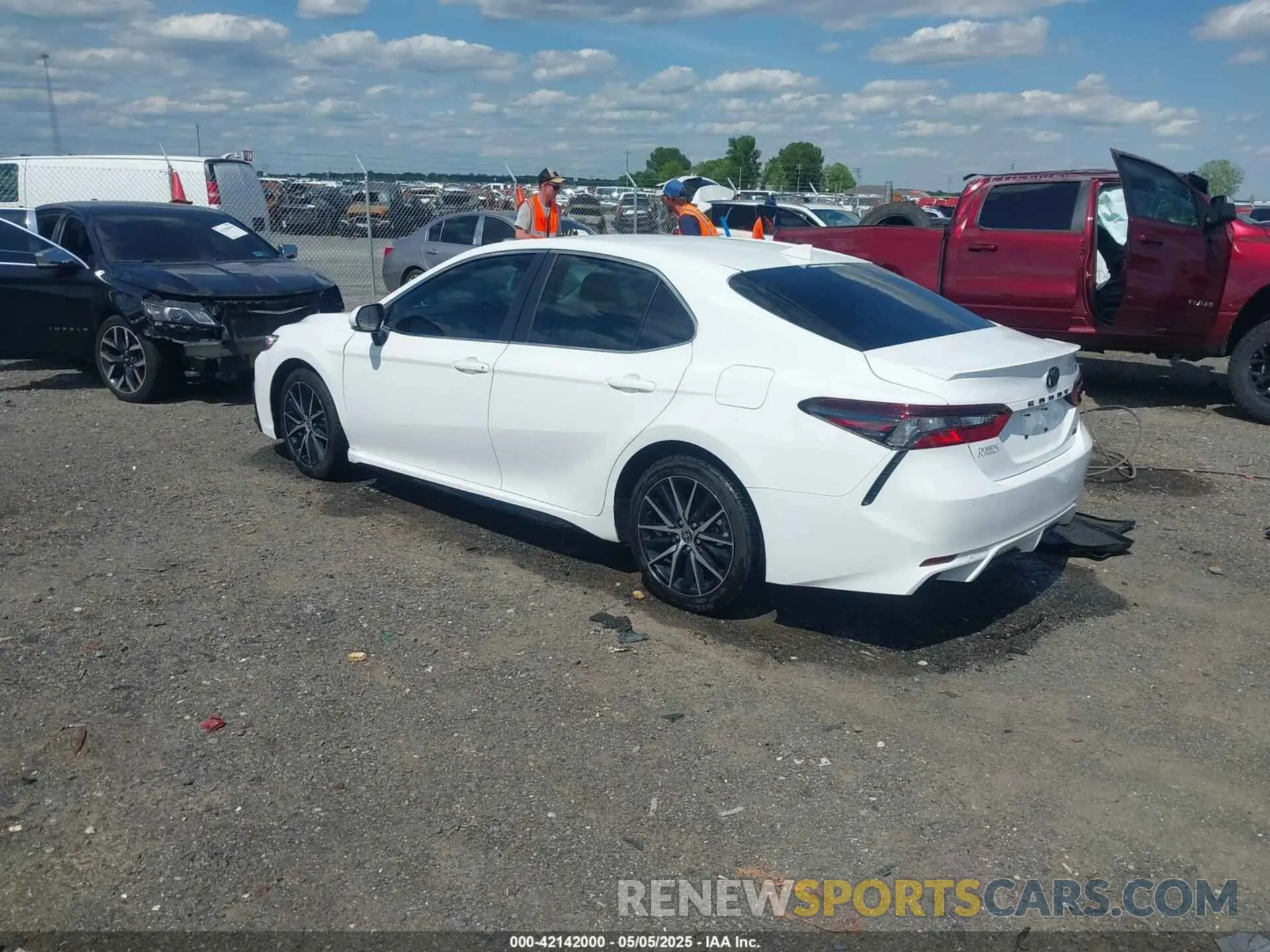 3 fotografías del automóvil dañado 4T1G11AK0NU051768 TOYOTA CAMRY 2022