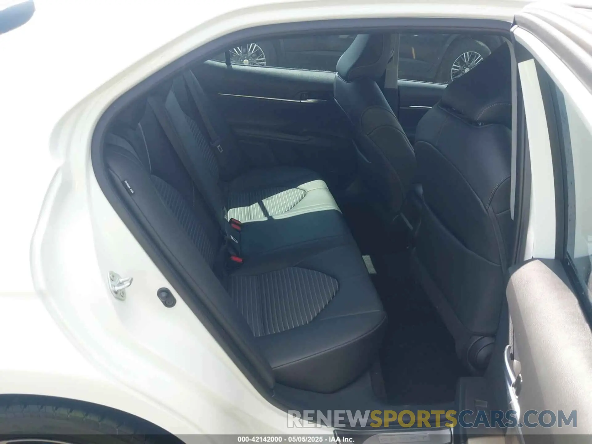 8 fotografías del automóvil dañado 4T1G11AK0NU051768 TOYOTA CAMRY 2022