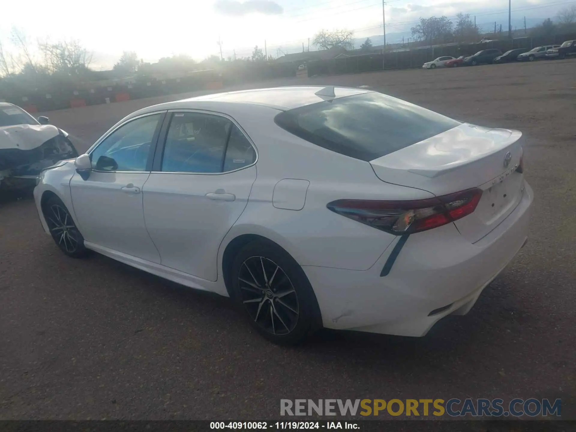3 fotografías del automóvil dañado 4T1G11AK0NU072717 TOYOTA CAMRY 2022