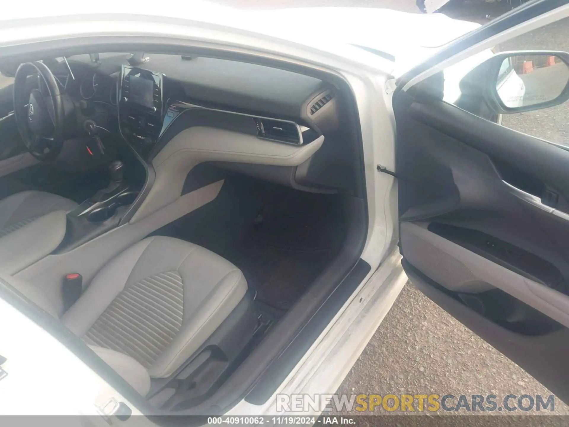 5 fotografías del automóvil dañado 4T1G11AK0NU072717 TOYOTA CAMRY 2022