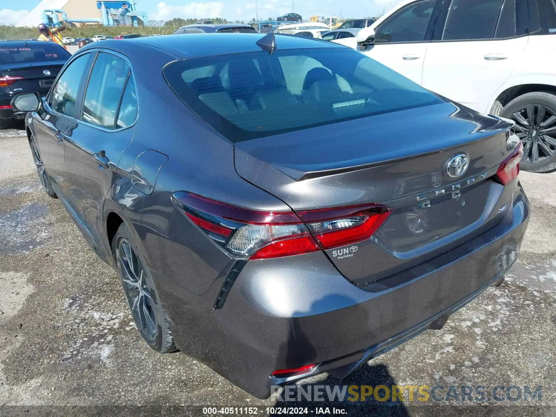 3 fotografías del automóvil dañado 4T1G11AK0NU656860 TOYOTA CAMRY 2022