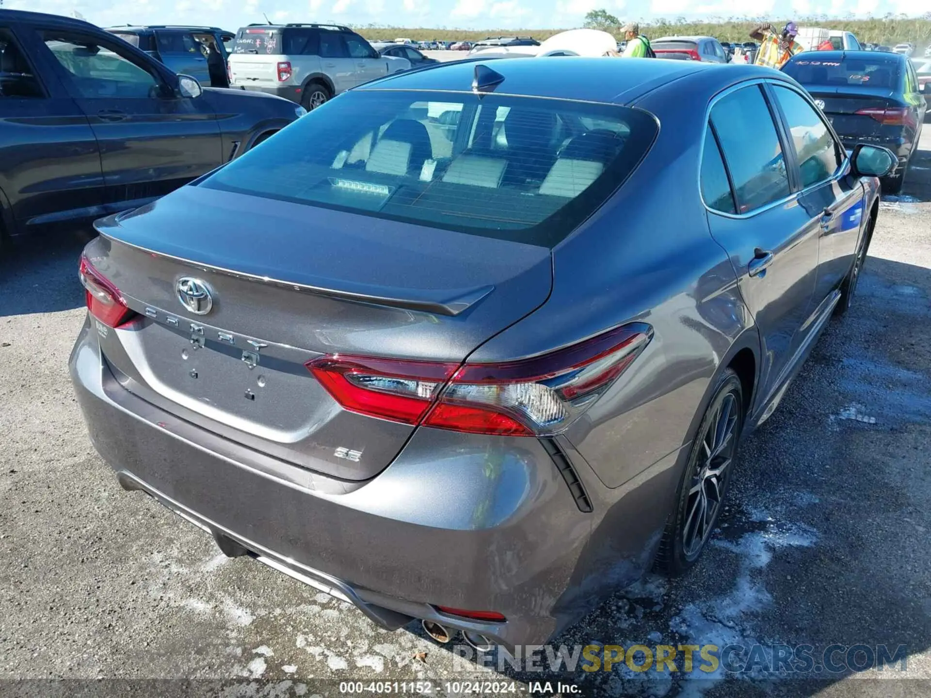 4 fotografías del automóvil dañado 4T1G11AK0NU656860 TOYOTA CAMRY 2022