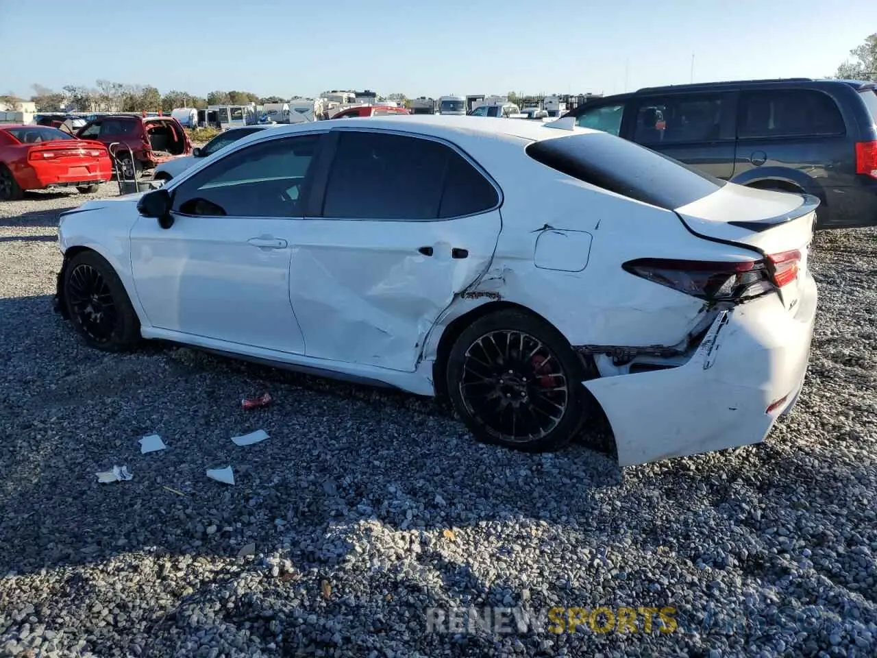 2 fotografías del automóvil dañado 4T1G11AK0NU667423 TOYOTA CAMRY 2022