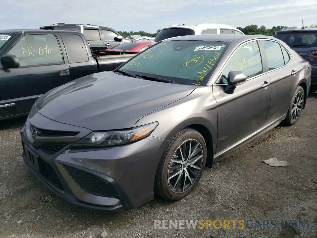 2 fotografías del automóvil dañado 4T1G11AK0NU685081 TOYOTA CAMRY 2022