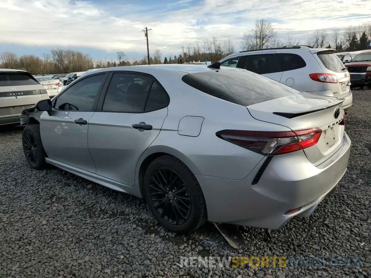2 fotografías del automóvil dañado 4T1G11AK1NU002529 TOYOTA CAMRY 2022