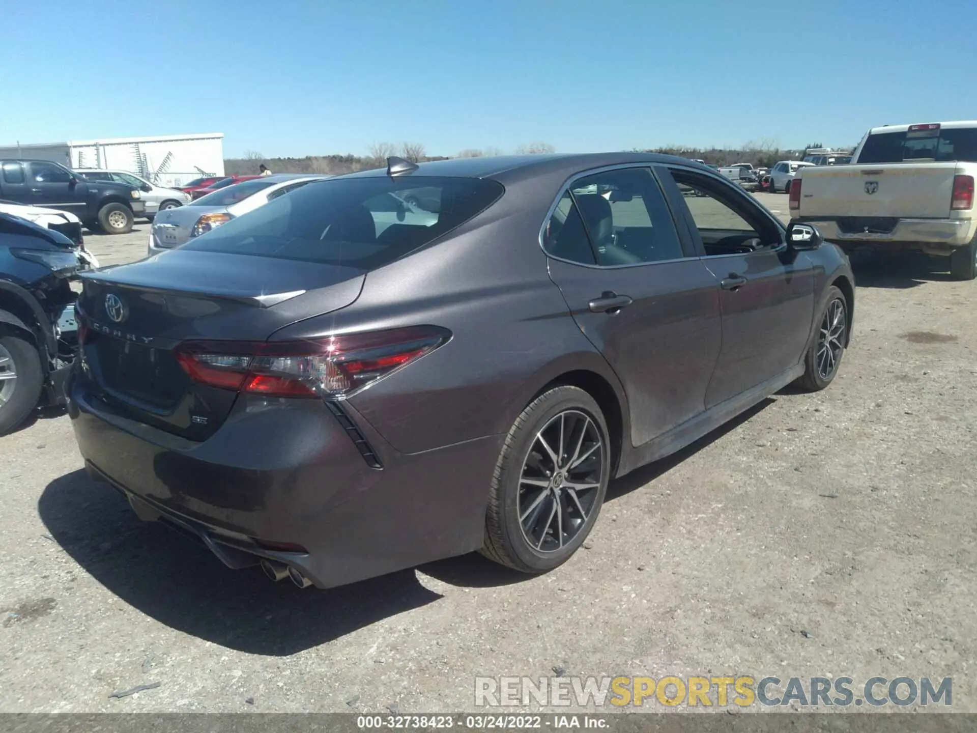 4 fotografías del automóvil dañado 4T1G11AK1NU004393 TOYOTA CAMRY 2022