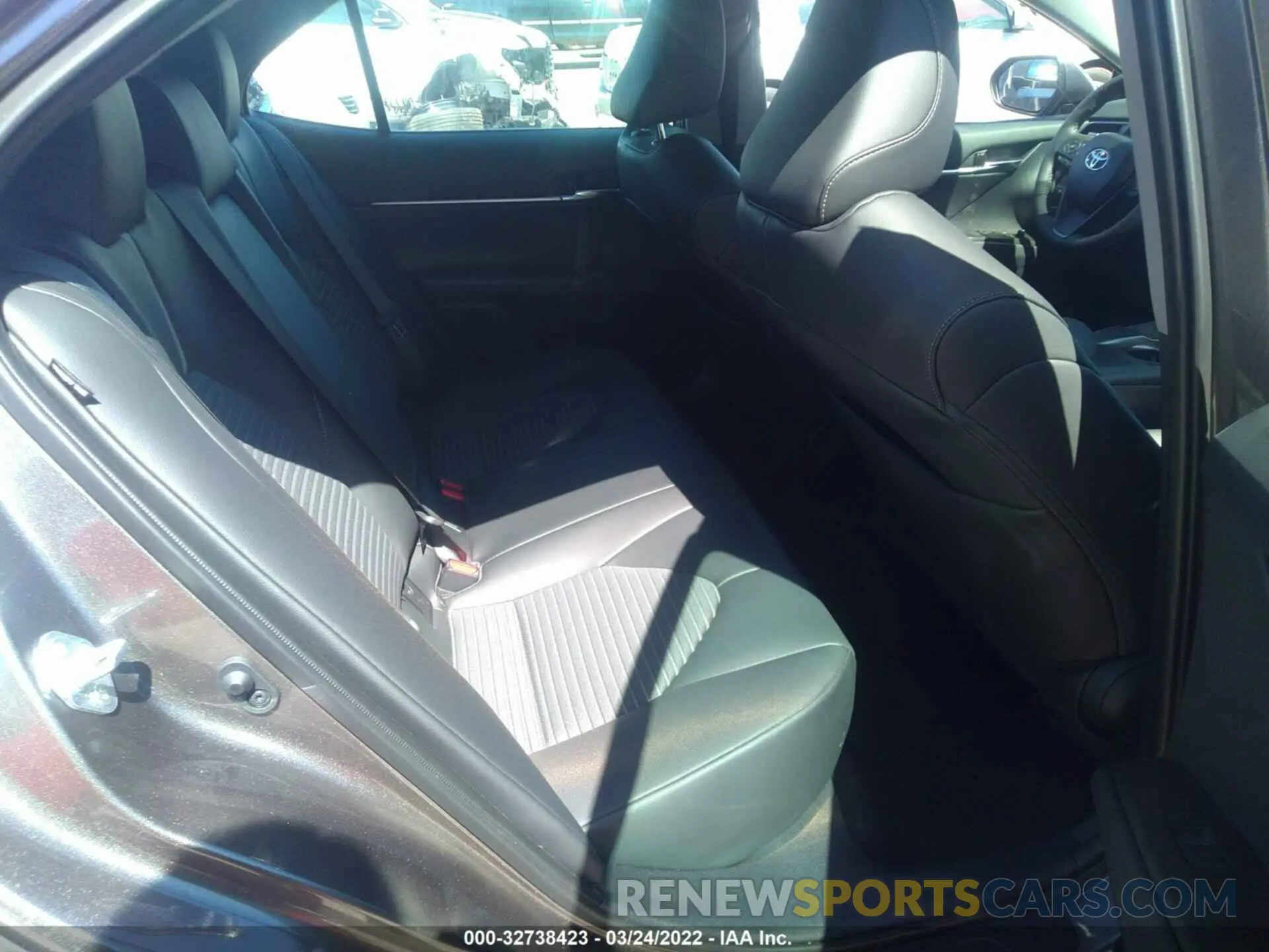8 fotografías del automóvil dañado 4T1G11AK1NU004393 TOYOTA CAMRY 2022