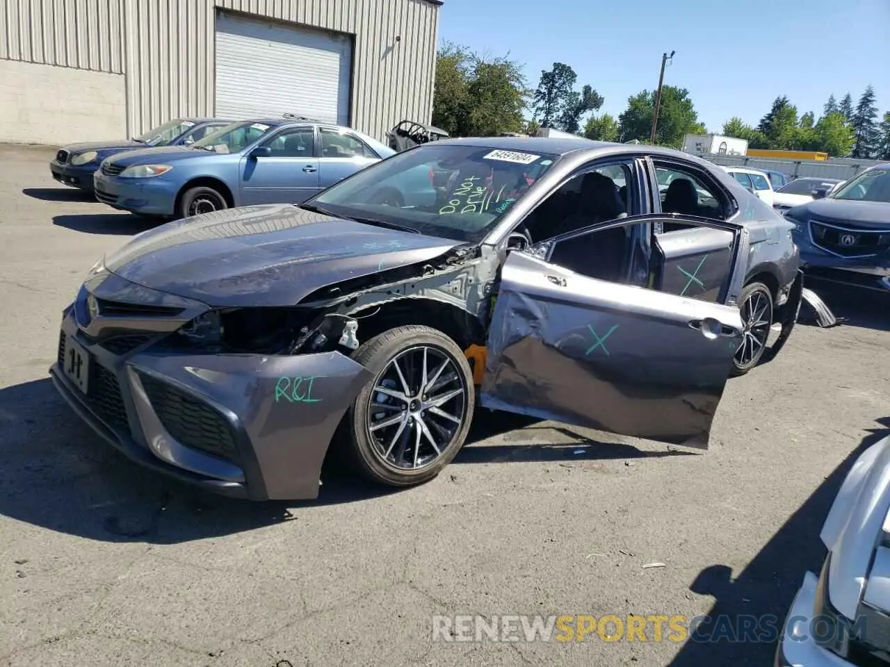 1 fotografías del automóvil dañado 4T1G11AK1NU038642 TOYOTA CAMRY 2022