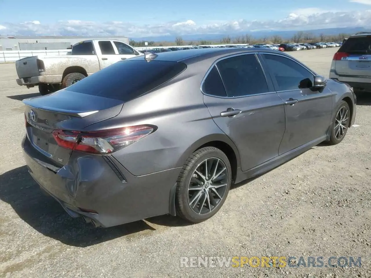 3 fotografías del automóvil dañado 4T1G11AK1NU047860 TOYOTA CAMRY 2022