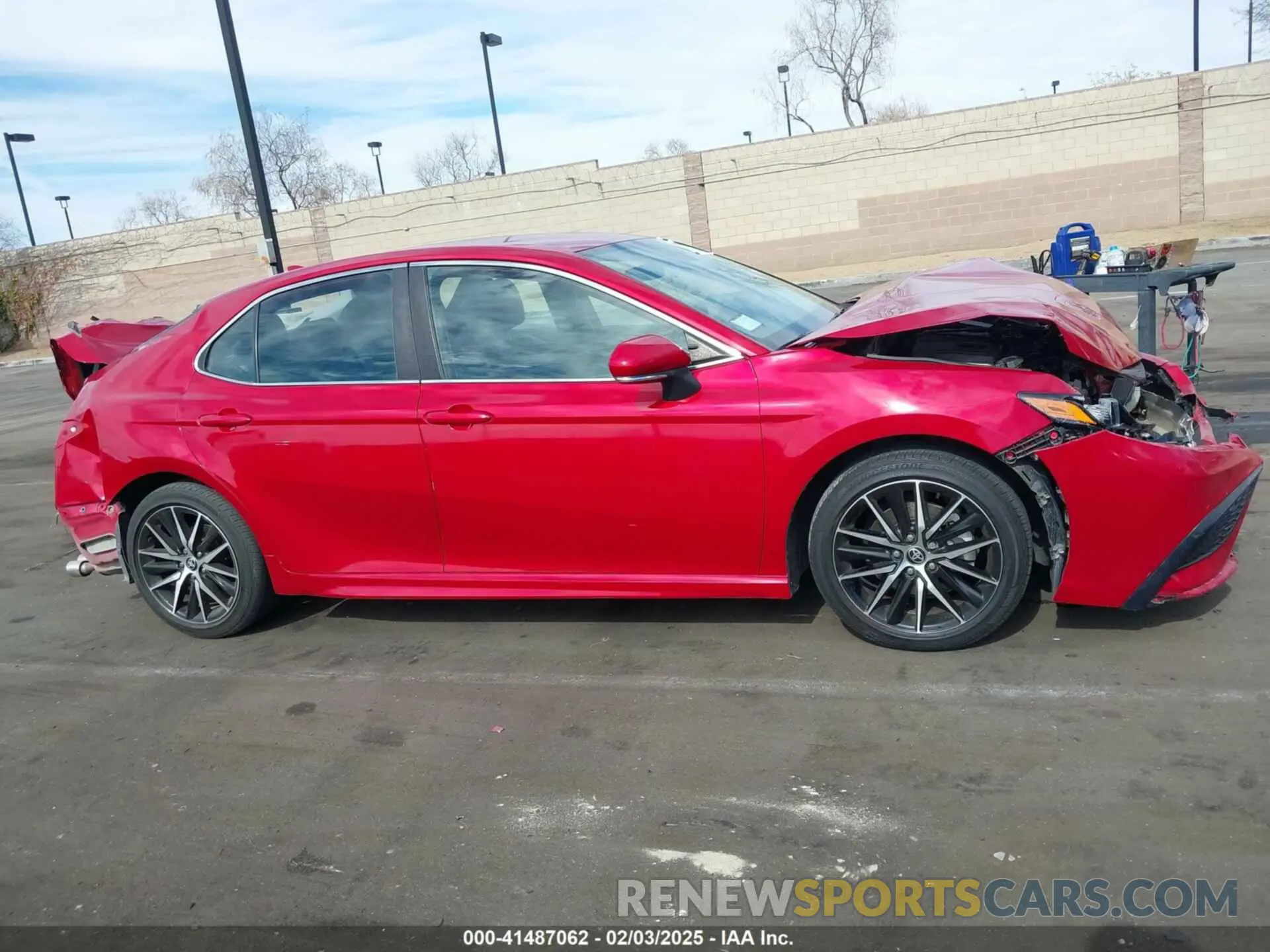 14 fotografías del automóvil dañado 4T1G11AK1NU072161 TOYOTA CAMRY 2022