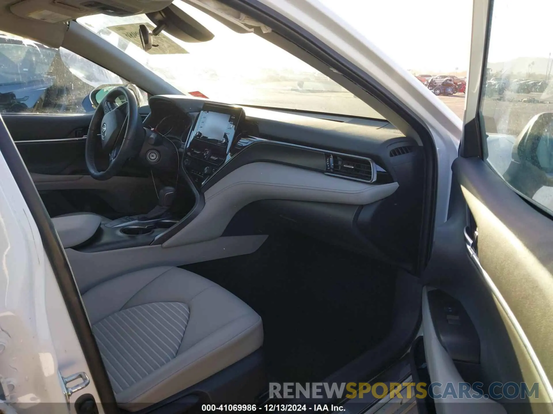 5 fotografías del automóvil dañado 4T1G11AK1NU653921 TOYOTA CAMRY 2022