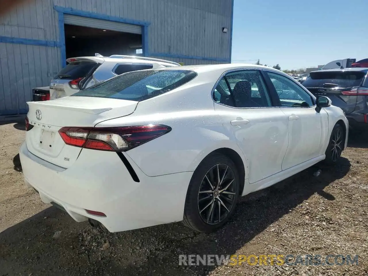 3 fotografías del automóvil dañado 4T1G11AK1NU655300 TOYOTA CAMRY 2022