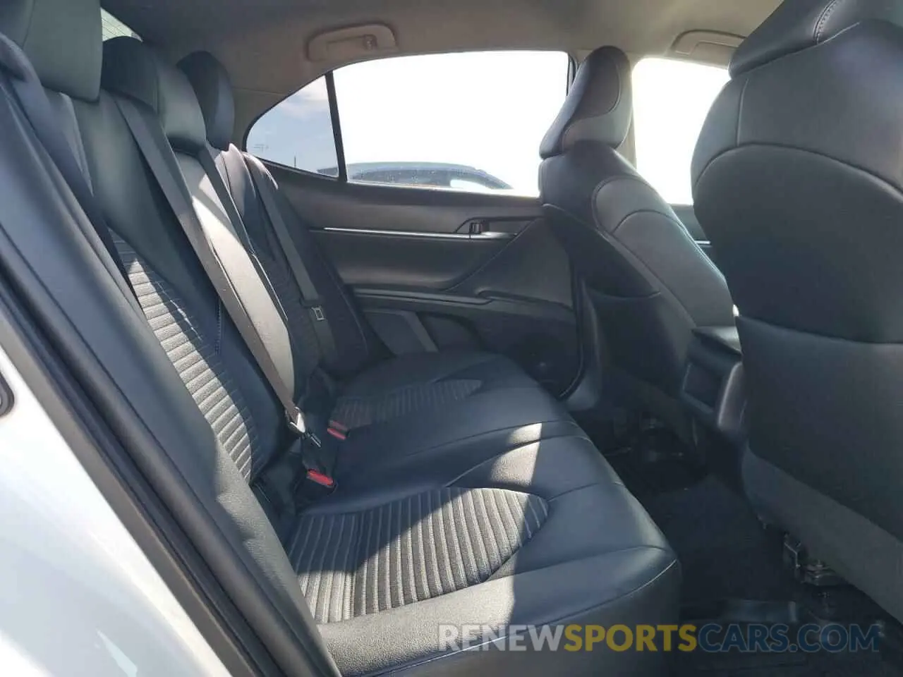 10 fotografías del automóvil dañado 4T1G11AK1NU655359 TOYOTA CAMRY 2022