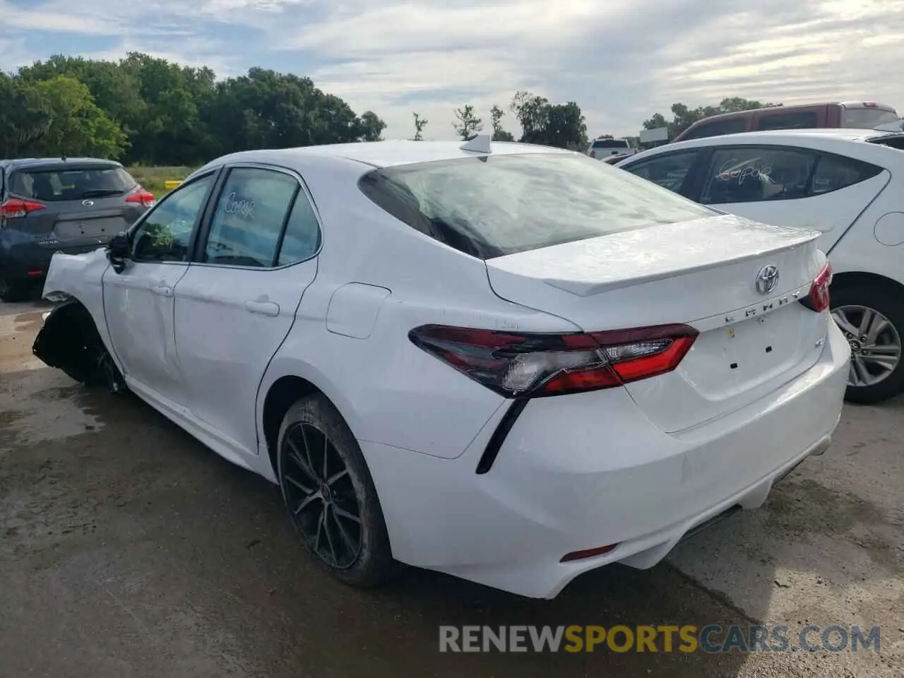 3 fotografías del automóvil dañado 4T1G11AK1NU658956 TOYOTA CAMRY 2022