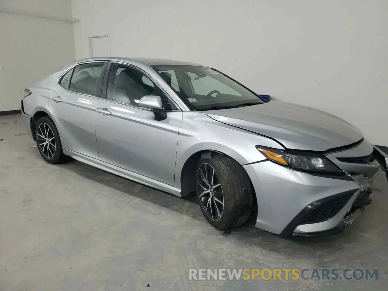4 fotografías del automóvil dañado 4T1G11AK1NU661601 TOYOTA CAMRY 2022
