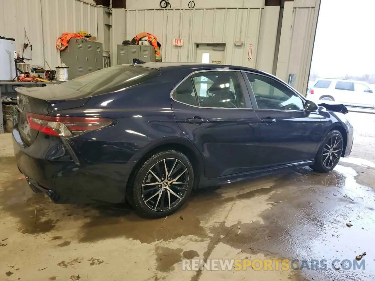 3 fotografías del automóvil dañado 4T1G11AK1NU708660 TOYOTA CAMRY 2022