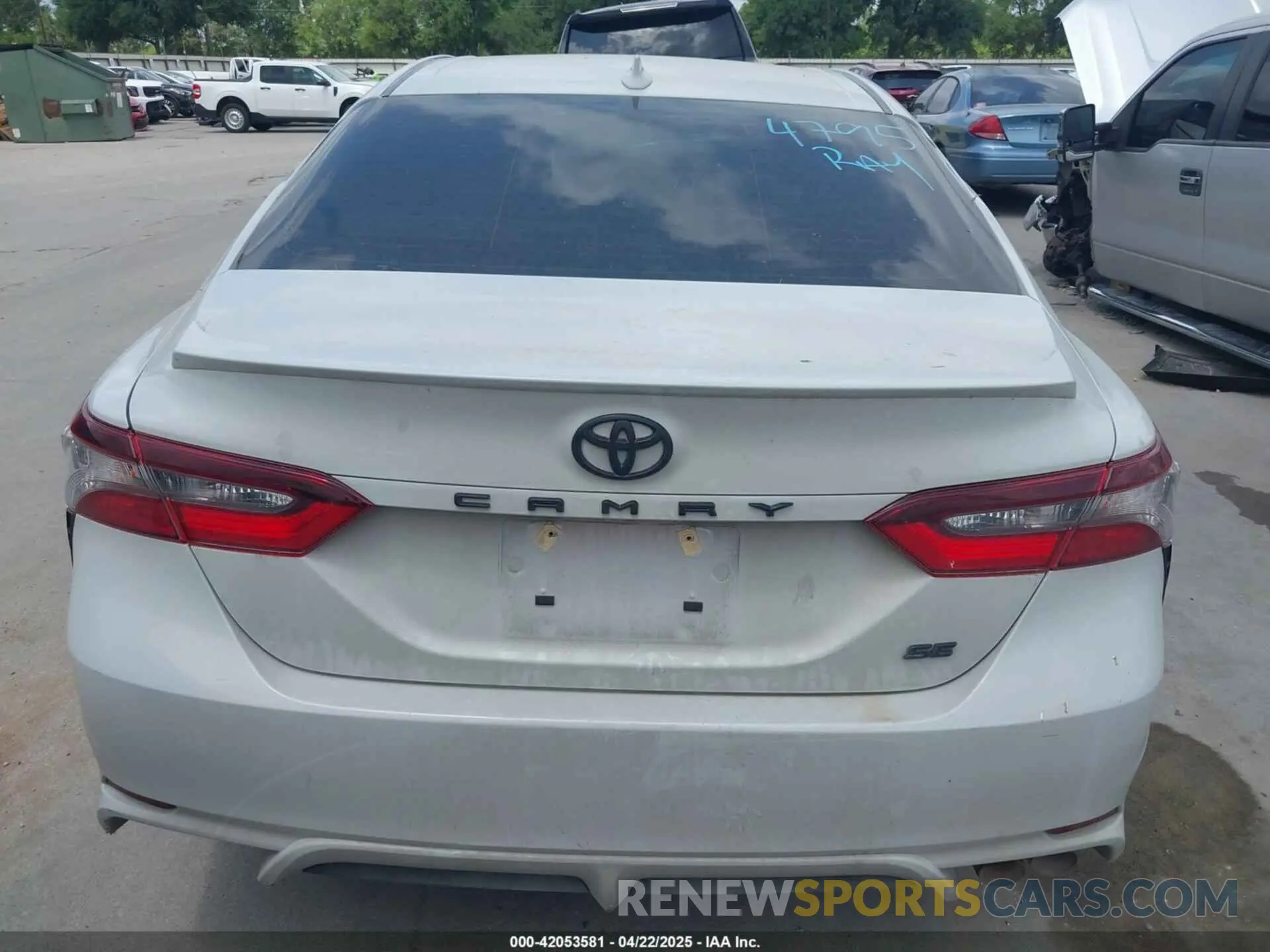 17 fotografías del automóvil dañado 4T1G11AK2NU015080 TOYOTA CAMRY 2022