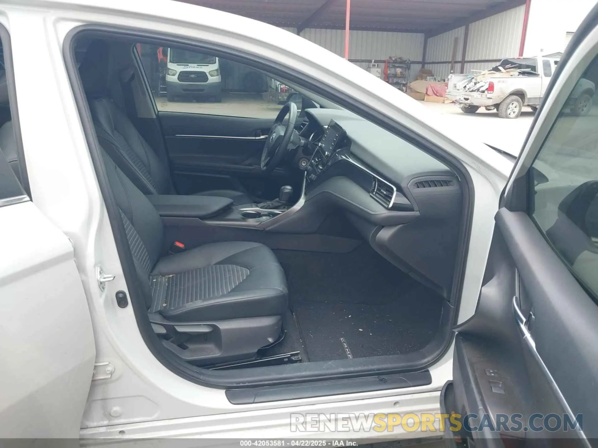 5 fotografías del automóvil dañado 4T1G11AK2NU015080 TOYOTA CAMRY 2022