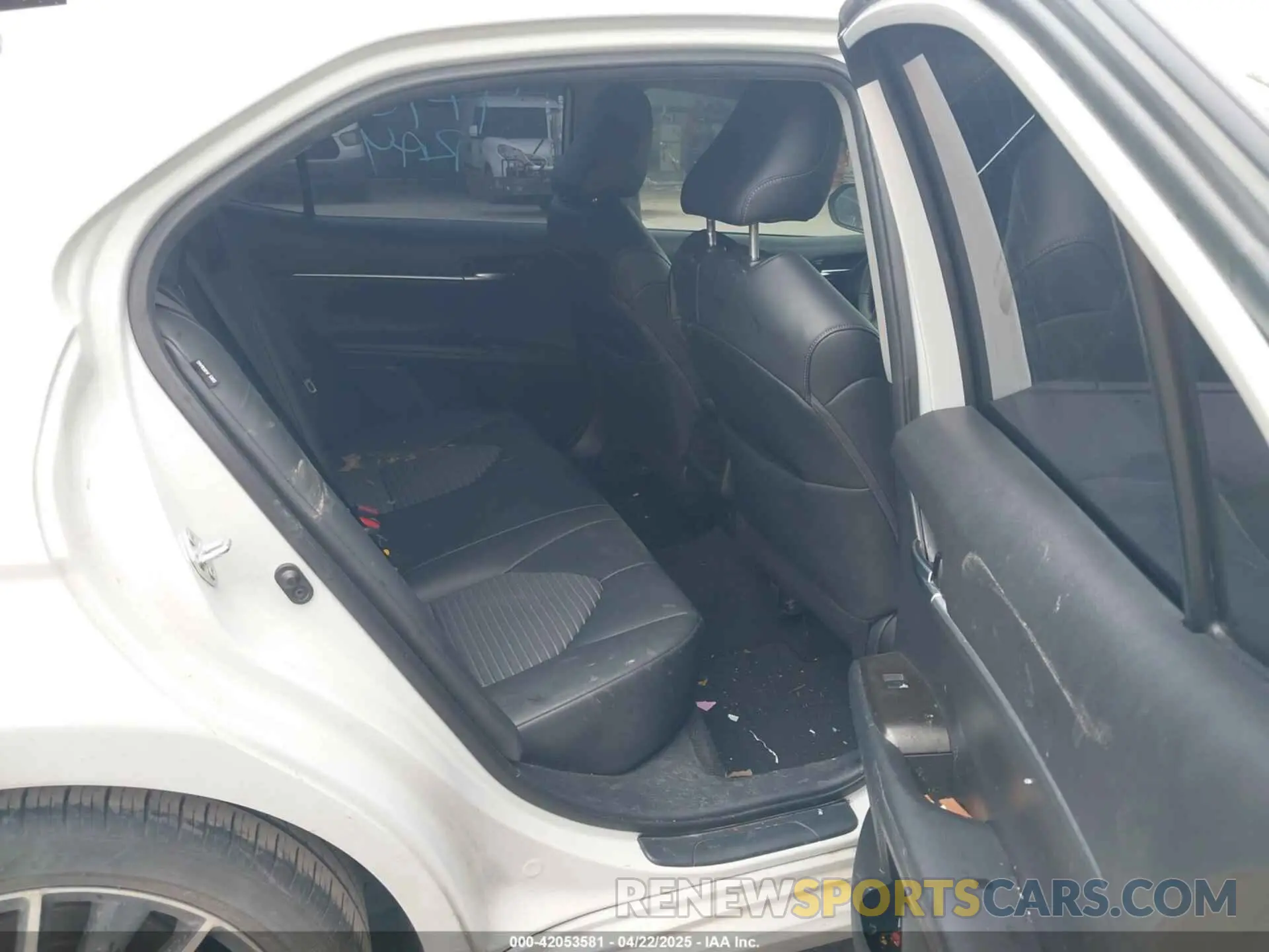 8 fotografías del automóvil dañado 4T1G11AK2NU015080 TOYOTA CAMRY 2022