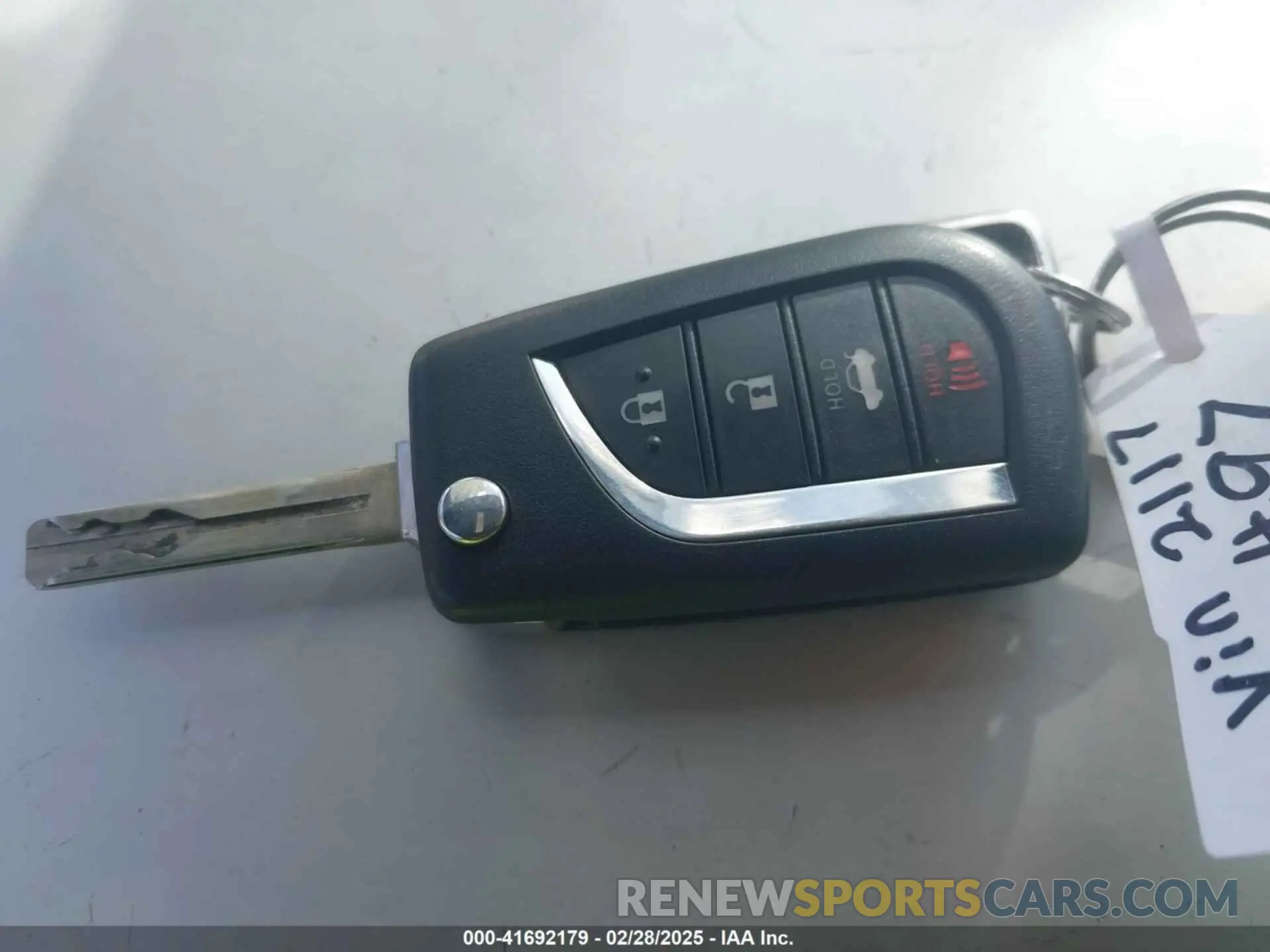 11 fotografías del automóvil dañado 4T1G11AK2NU042117 TOYOTA CAMRY 2022