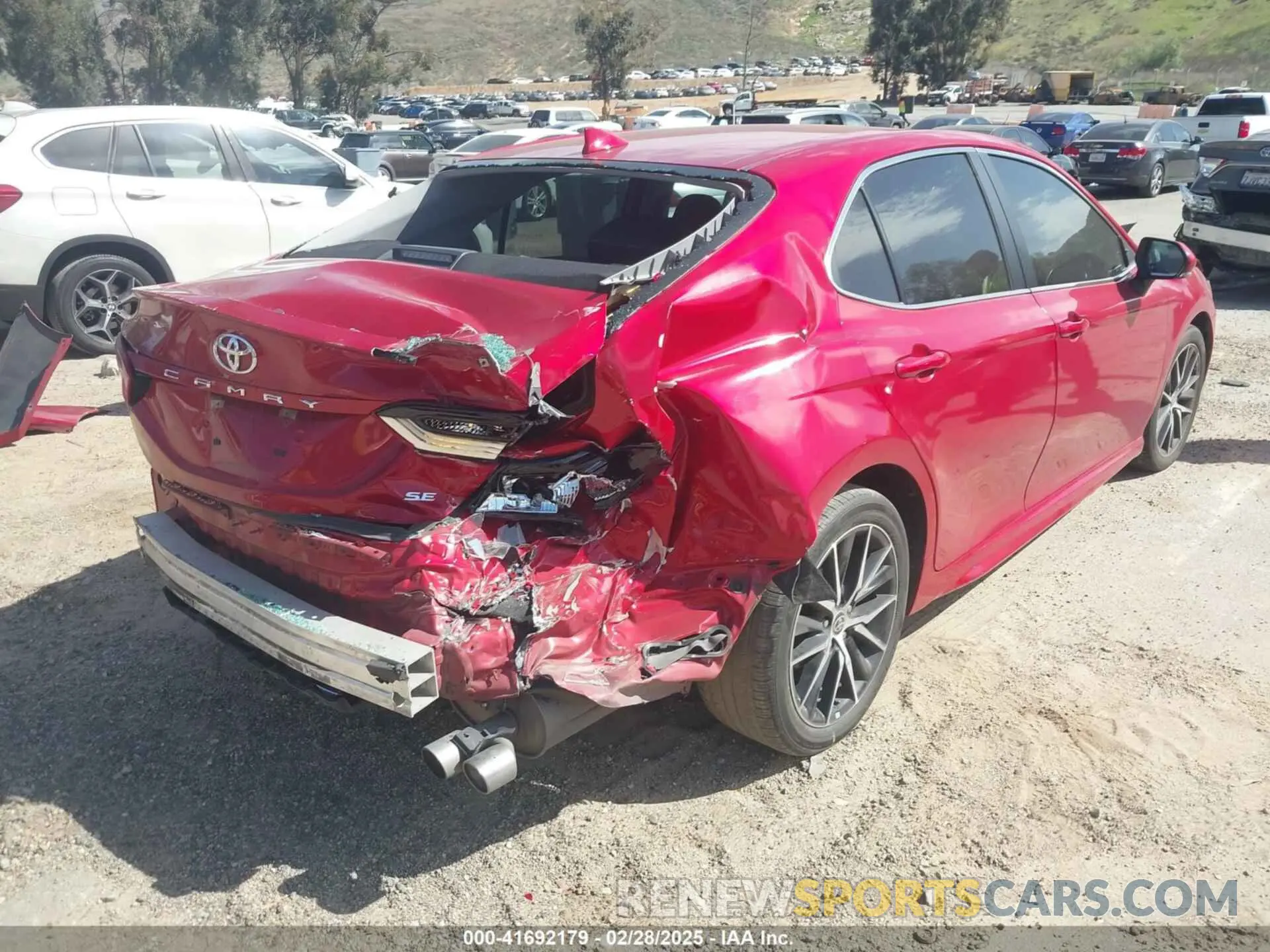 4 fotografías del automóvil dañado 4T1G11AK2NU042117 TOYOTA CAMRY 2022