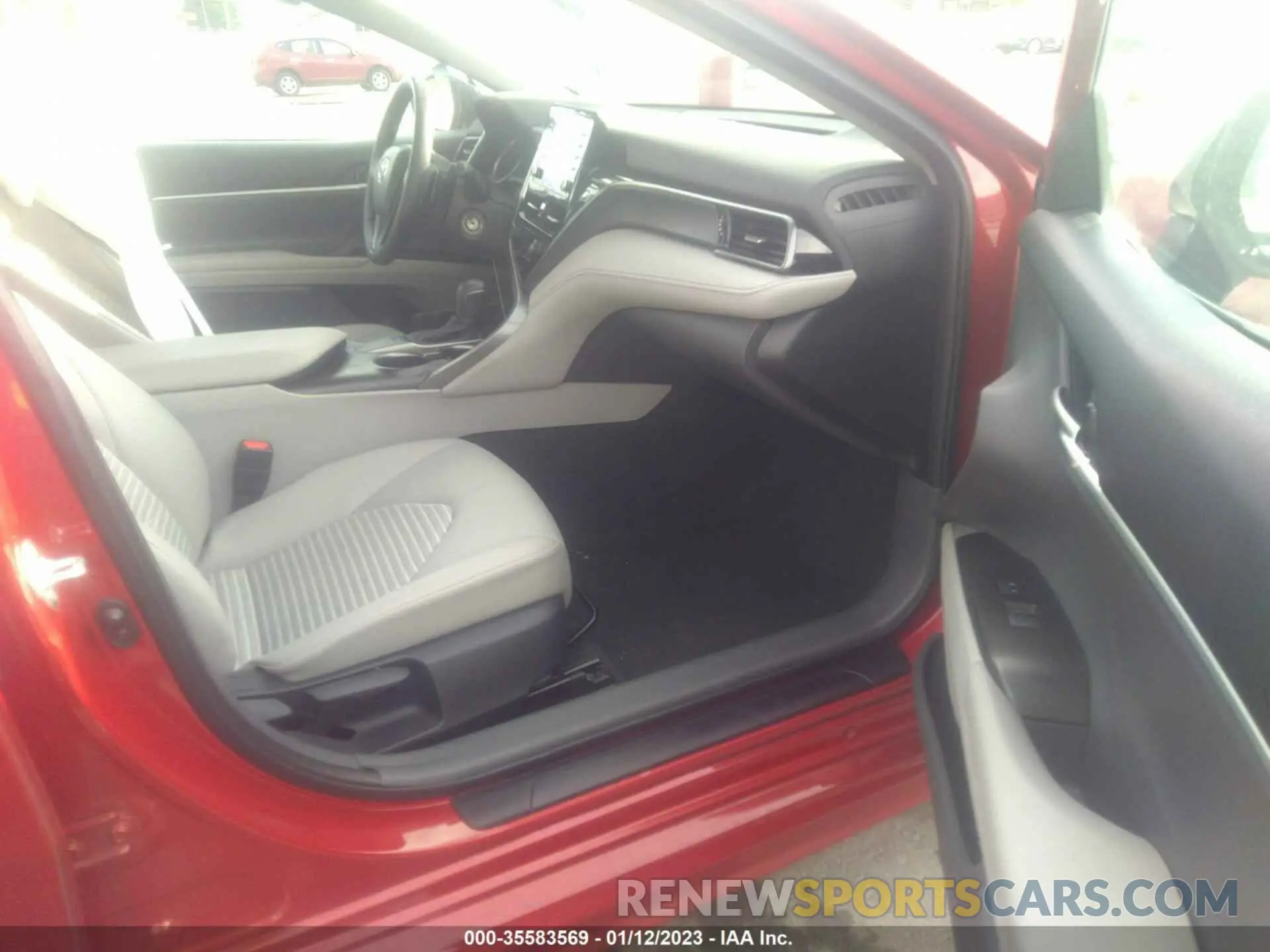 5 fotografías del automóvil dañado 4T1G11AK2NU058012 TOYOTA CAMRY 2022