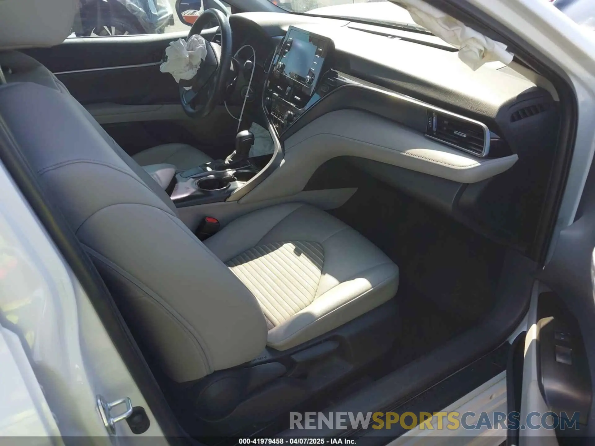 5 fotografías del automóvil dañado 4T1G11AK2NU068409 TOYOTA CAMRY 2022