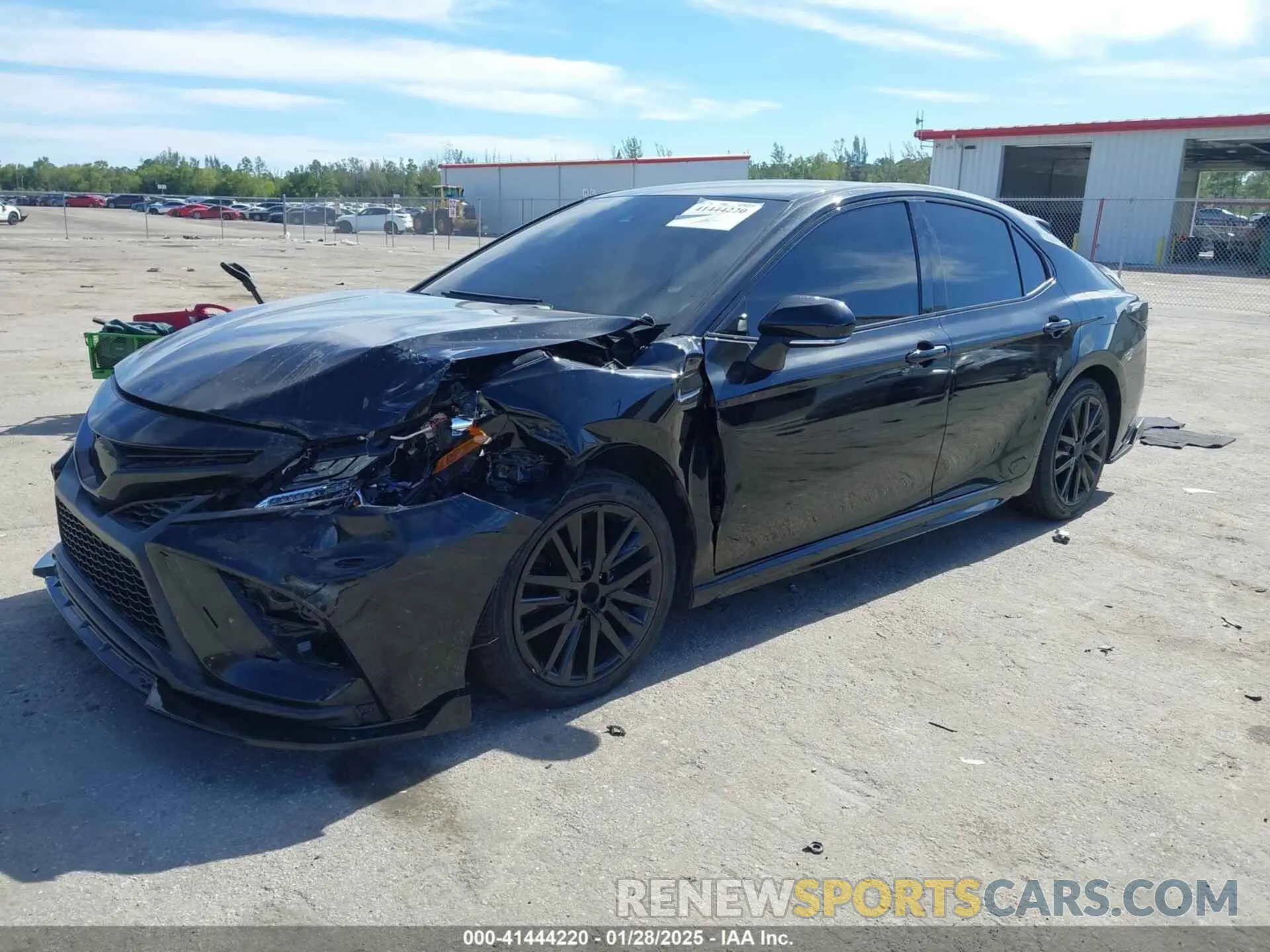 2 fotografías del automóvil dañado 4T1G11AK2NU623746 TOYOTA CAMRY 2022