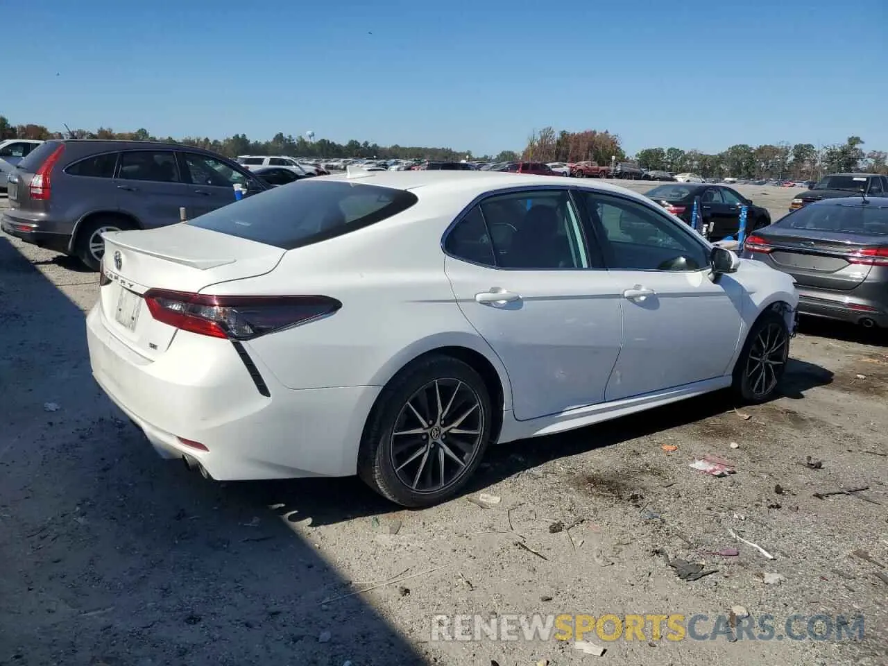 3 fotografías del automóvil dañado 4T1G11AK2NU640921 TOYOTA CAMRY 2022