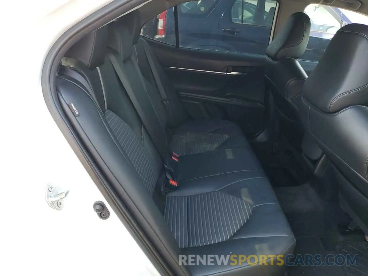 10 fotografías del automóvil dañado 4T1G11AK2NU647917 TOYOTA CAMRY 2022