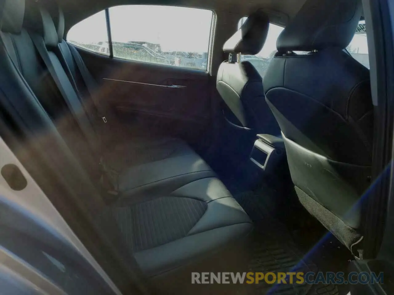 10 fotografías del automóvil dañado 4T1G11AK2NU685583 TOYOTA CAMRY 2022