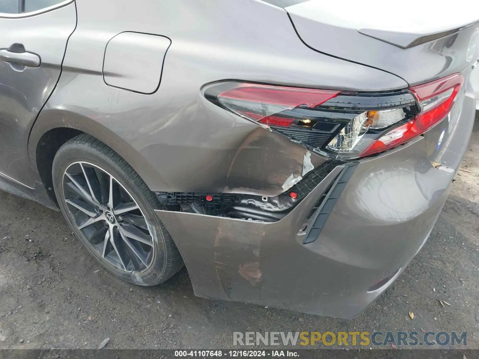 19 fotografías del automóvil dañado 4T1G11AK2NU707498 TOYOTA CAMRY 2022