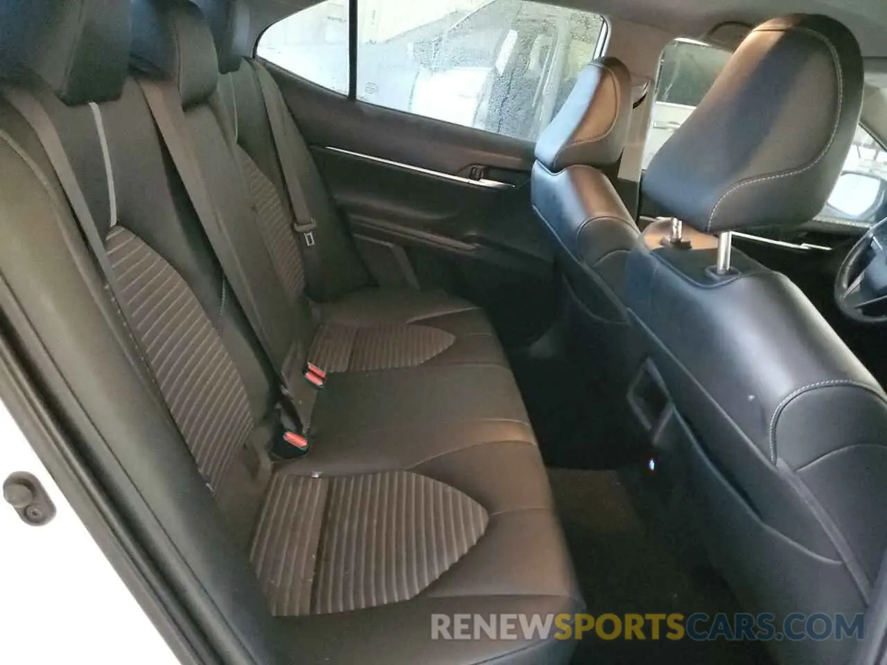 10 fotografías del automóvil dañado 4T1G11AK2NU715732 TOYOTA CAMRY 2022