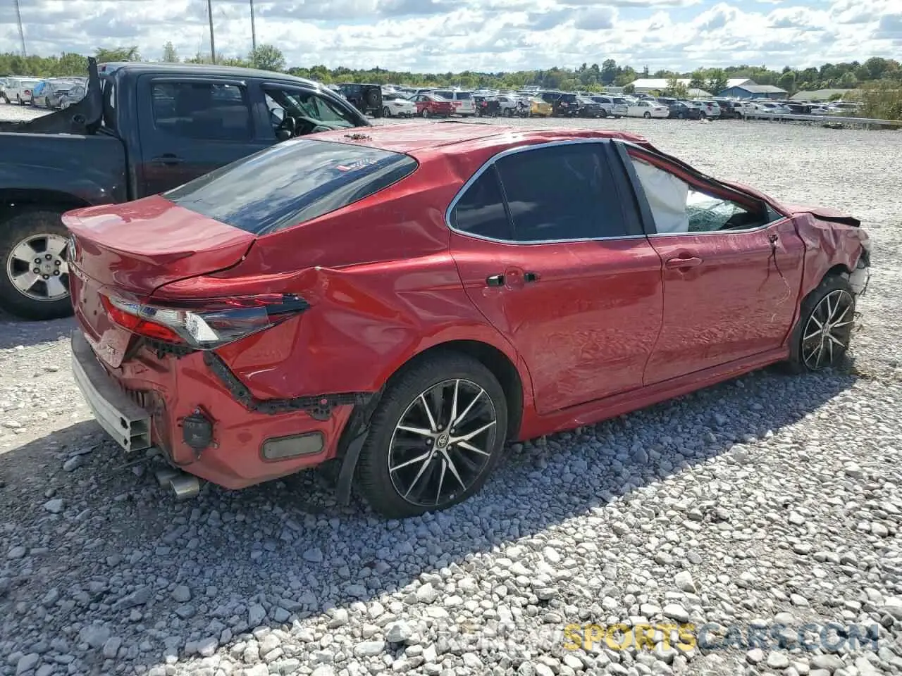 3 fotografías del automóvil dañado 4T1G11AK3NU022703 TOYOTA CAMRY 2022