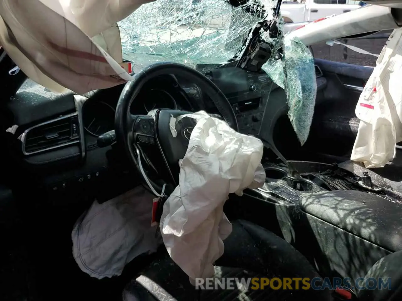 8 fotografías del automóvil dañado 4T1G11AK3NU022703 TOYOTA CAMRY 2022