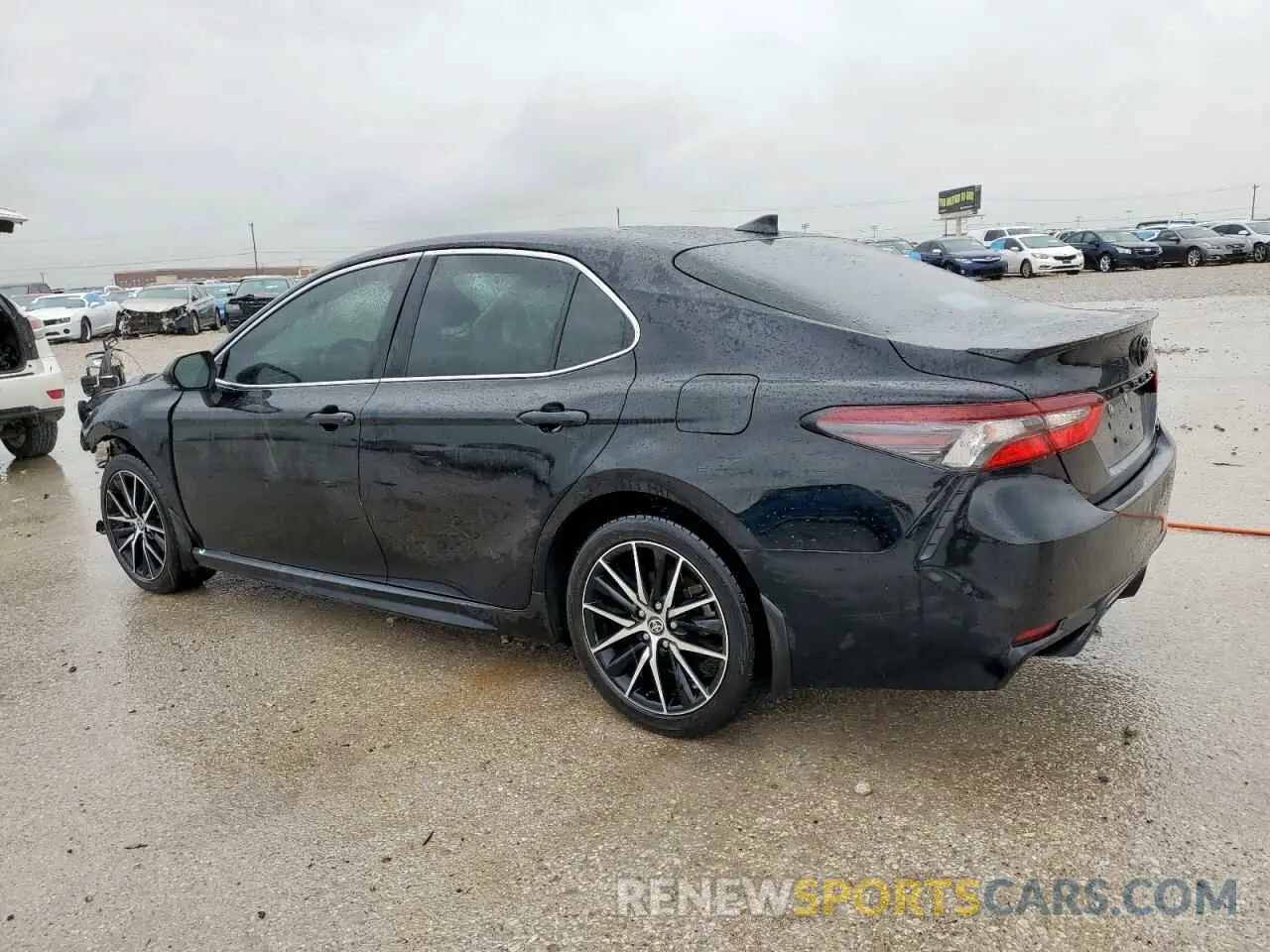 2 fotografías del automóvil dañado 4T1G11AK3NU052445 TOYOTA CAMRY 2022
